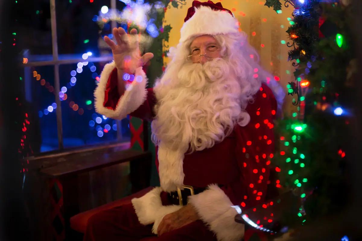 Adivinanzas Navideñas: El Árbol de Navidad y Otros Acertijos - Cuando papá Noel sale a entregar sus regalos desde el Polo Norte, hacia dónde viaja adivinanza arbol de navidad - Cuando papá Noel sale a entregar sus regalos desde el Polo Norte, hacia dónde viaja